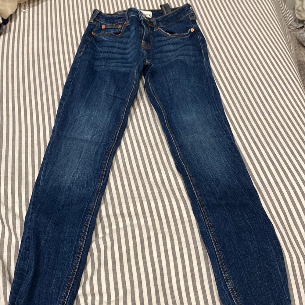 Zara cutoff blue jeans